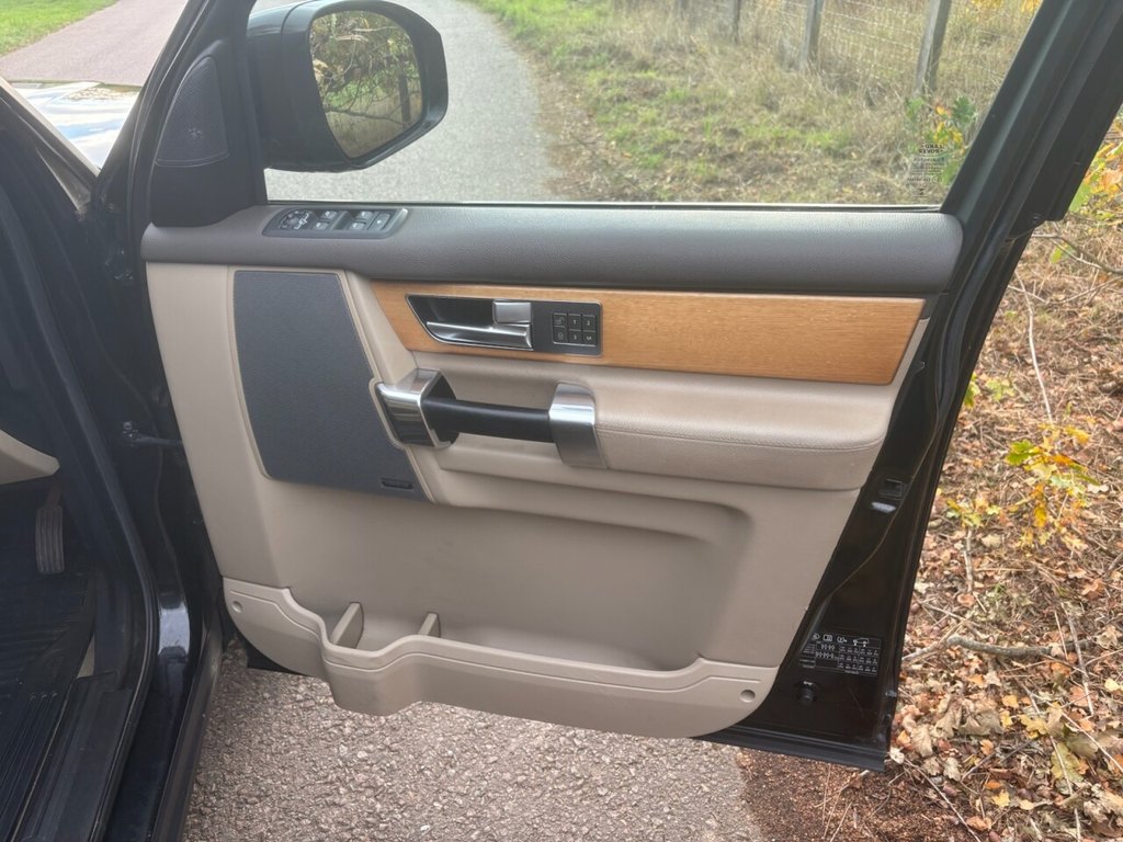 Used Land Rover Discovery 2015 for sale - 76482099: Photo 22