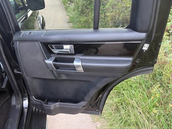 Used Land Rover Discovery 4 2014 for sale - 75474037: Photo 23