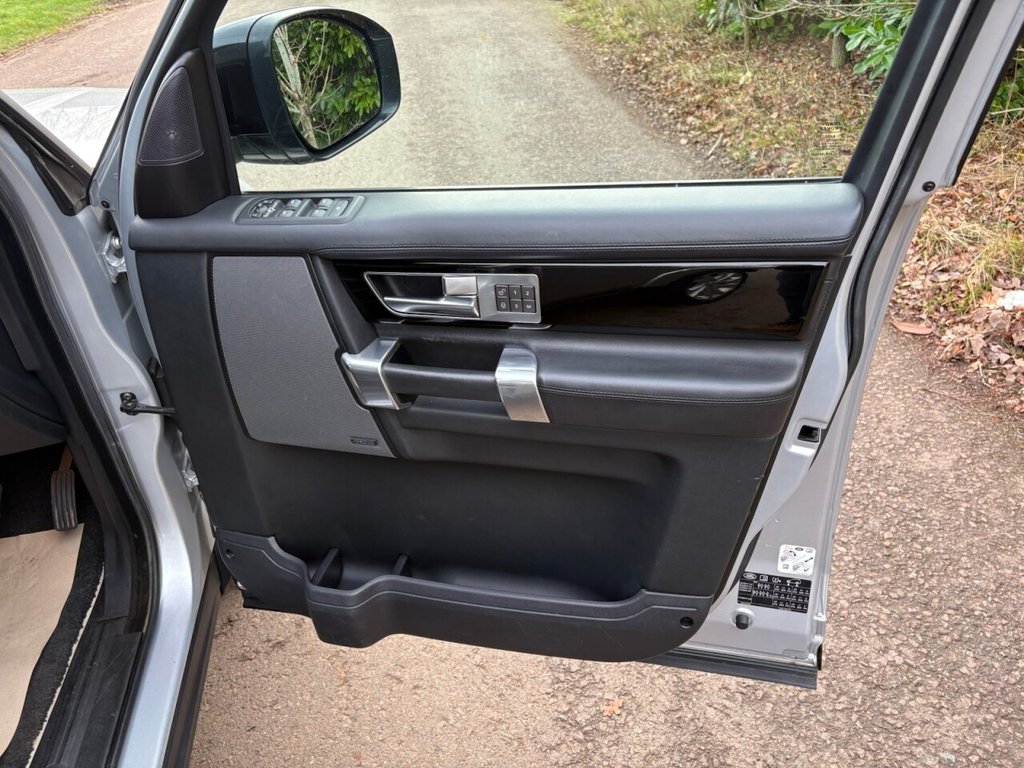 Used Land Rover Discovery 2016 for sale - 76934674: Photo 21