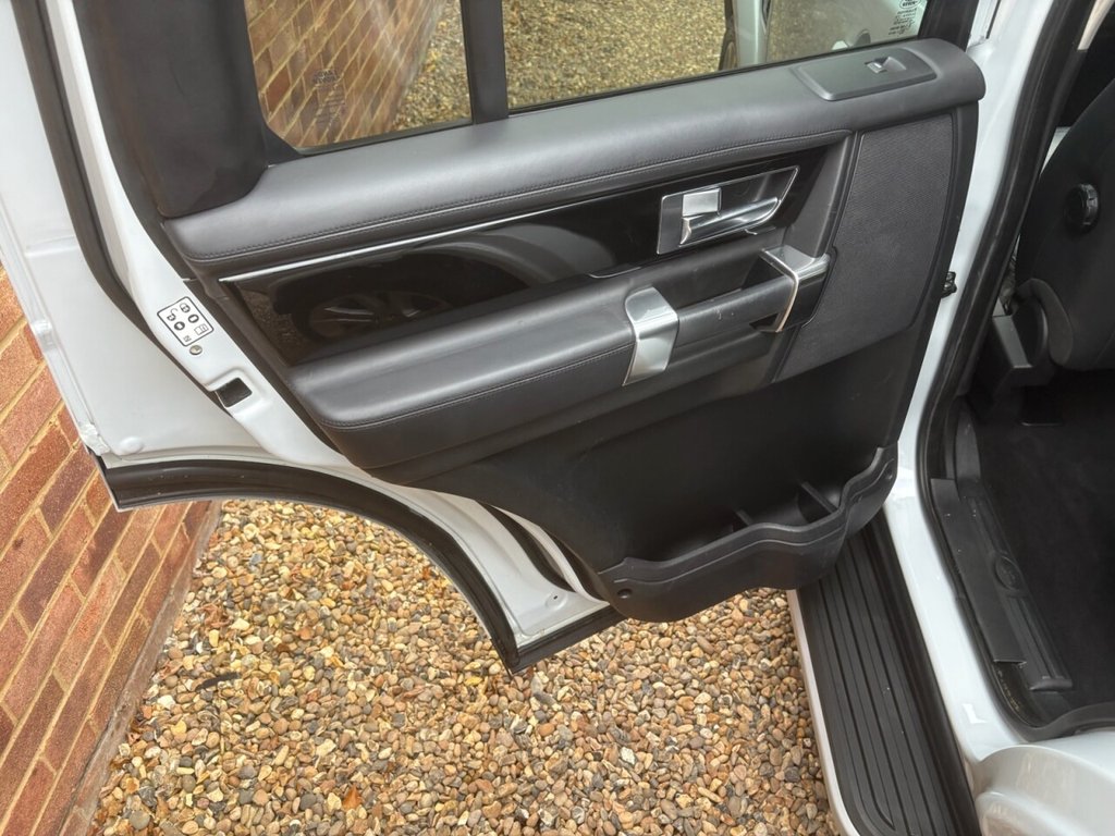 Used Land Rover Discovery 4 2016 for sale - 76333644: Photo 25