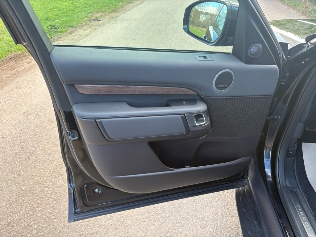 Used Land Rover Discovery 2017 for sale - 77655219: Photo 21