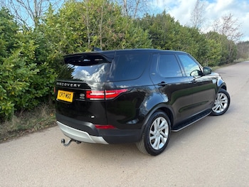 Used Land Rover Discovery 2017 for sale - 77655219: Photo