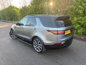 Used Land Rover Discovery 2019 for sale - 76973557: Photo