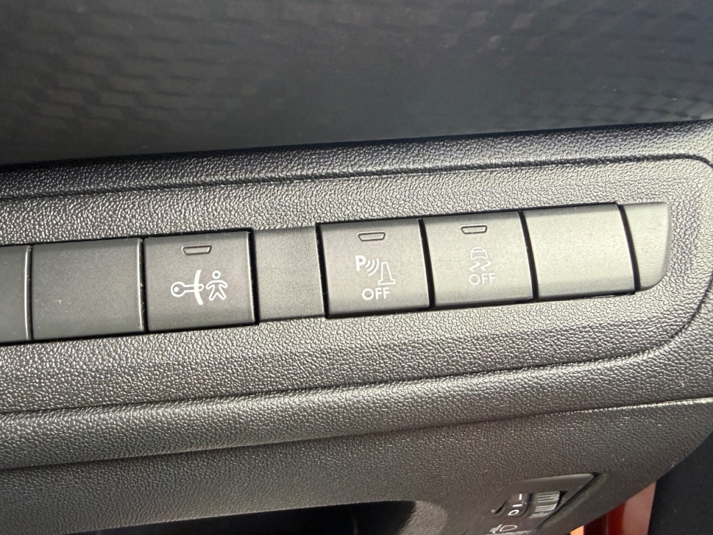 Used Peugeot 208 2016 for sale - 77845106: Photo 18