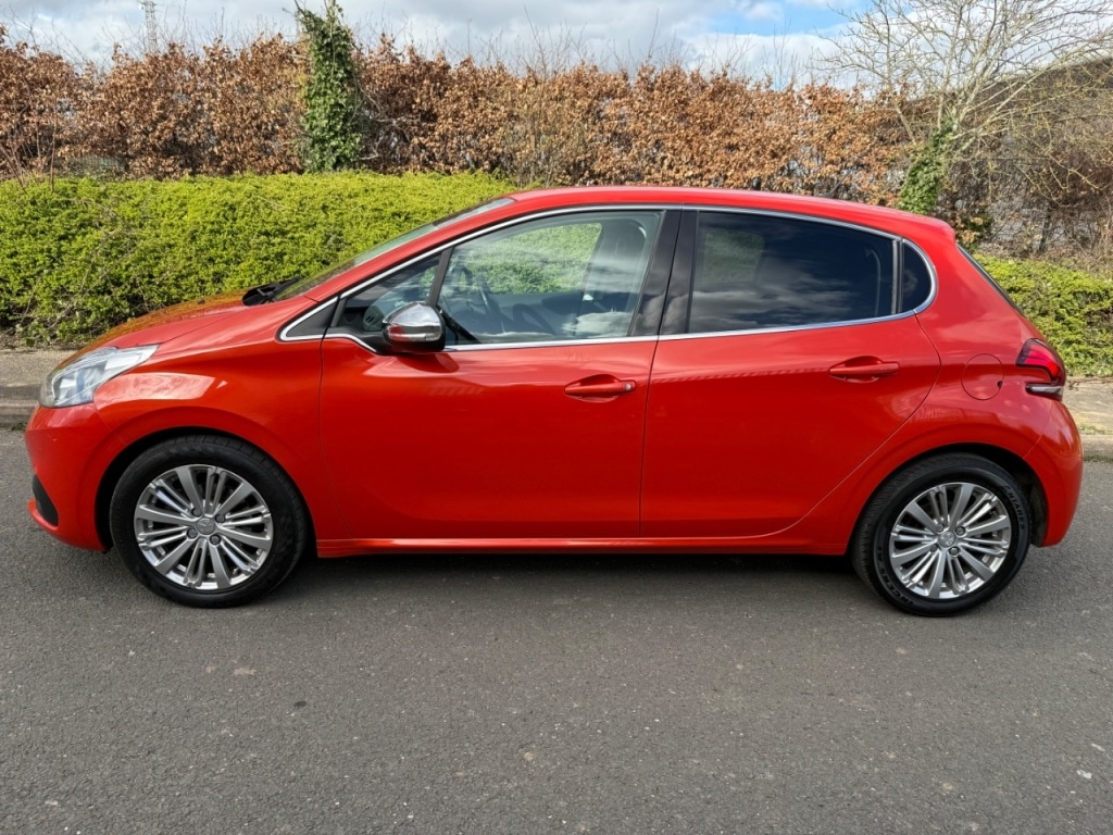 Used Peugeot 208 2016 for sale - 77845106: Photo 4