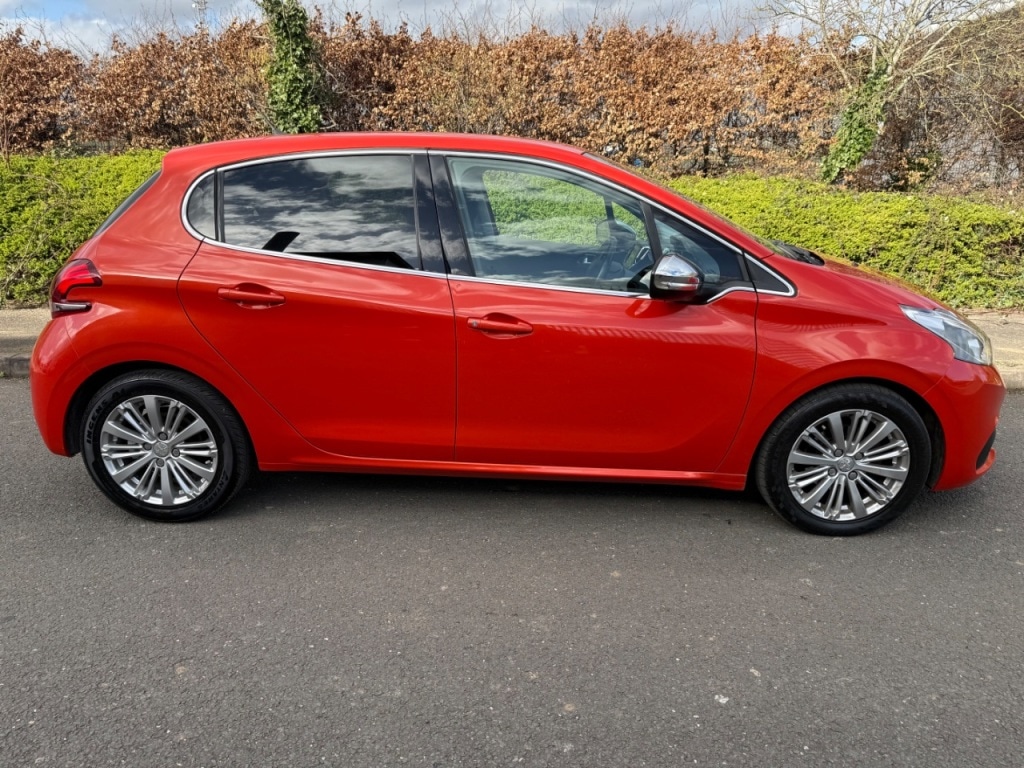 Used Peugeot 208 2016 for sale - 77845106: Photo 5