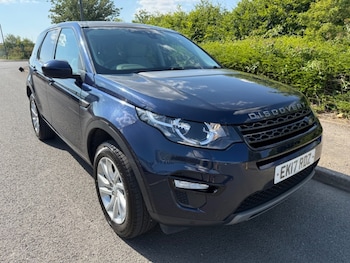 Used Land Rover Discovery Sport 2017 for sale - 79154571: Photo