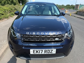 Used Land Rover Discovery Sport 2017 for sale - 79154571: Photo