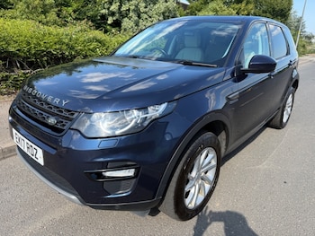 Used Land Rover Discovery Sport 2017 for sale - 79154571: Photo