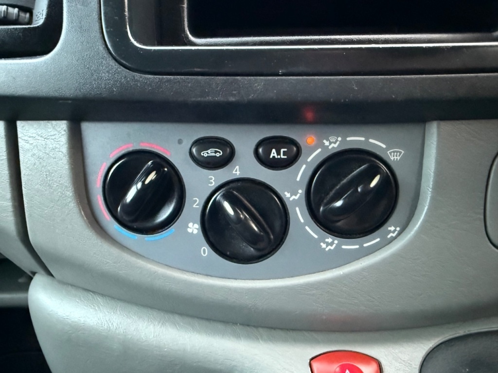 Used Vauxhall Vivaro 2014 for sale - 77171485: Photo 13