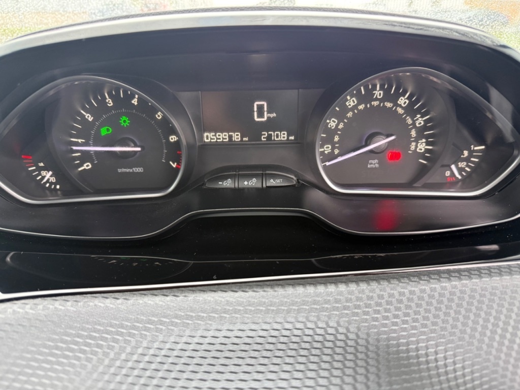 Used Peugeot 208 2017 for sale - 77533804: Photo 11