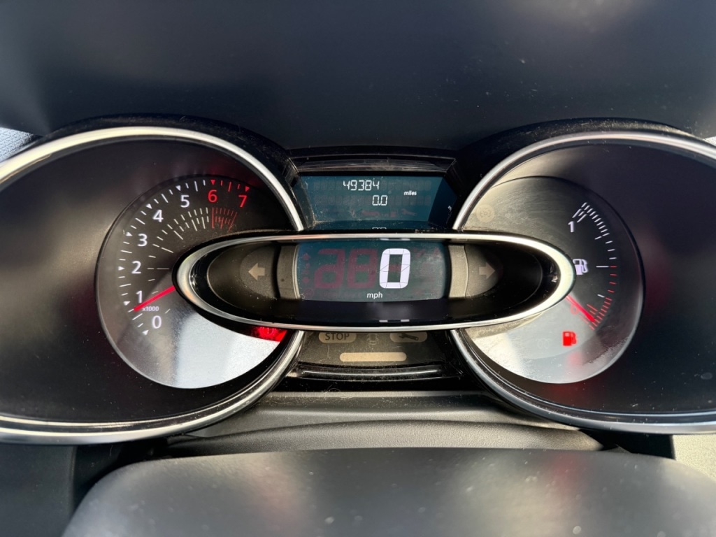 Used Renault Clio 2016 for sale - 76934819: Photo 13