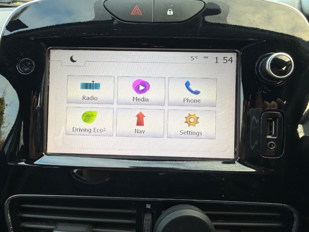 Used Renault Clio 2016 for sale - 76934819: Photo 14