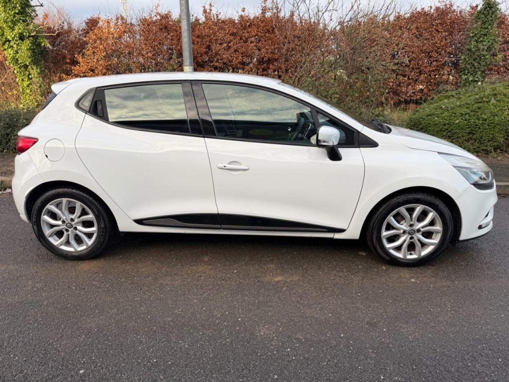 Used Renault Clio 2016 for sale - 76934819: Photo 5
