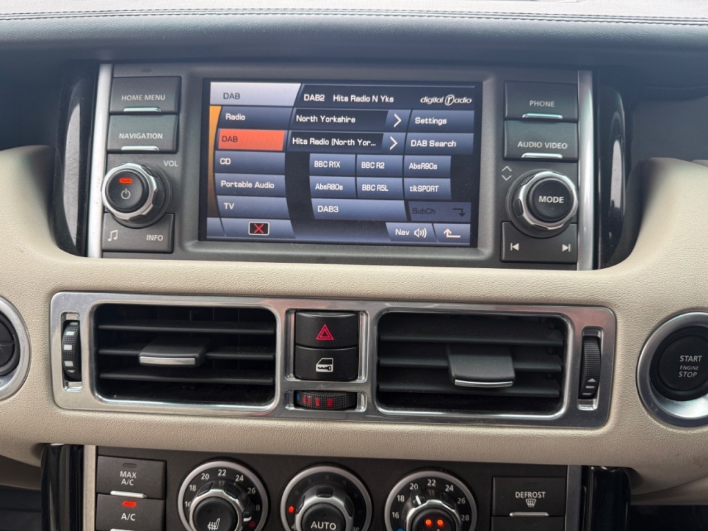 Used Land Rover Range Rover 2010 for sale - 77211660: Photo 13