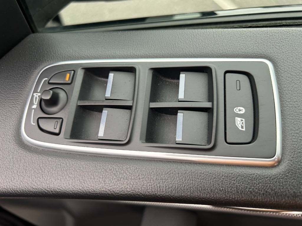 Used Jaguar F-Pace 2017 for sale - 76266343: Photo 20