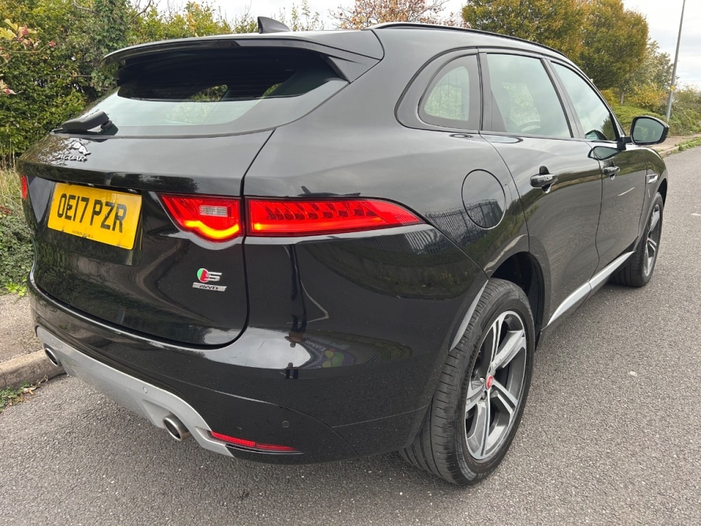 Used Jaguar F-Pace 2017 for sale - 76266343: Photo 8