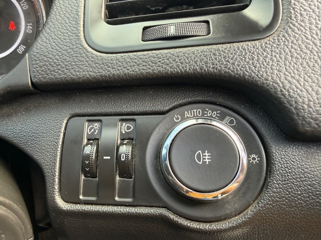 Used Vauxhall Insignia 2017 for sale - 77654155: Photo 19