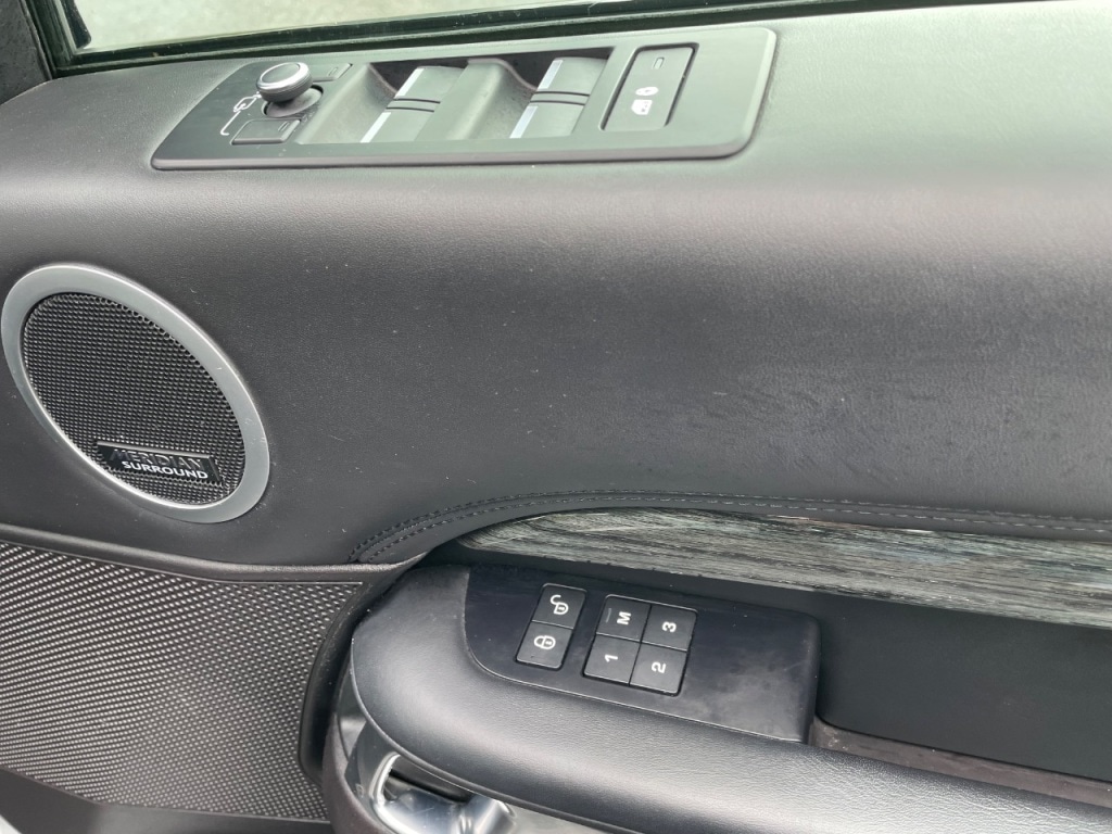 Used Land Rover Discovery 2018 for sale - 75997835: Photo 11