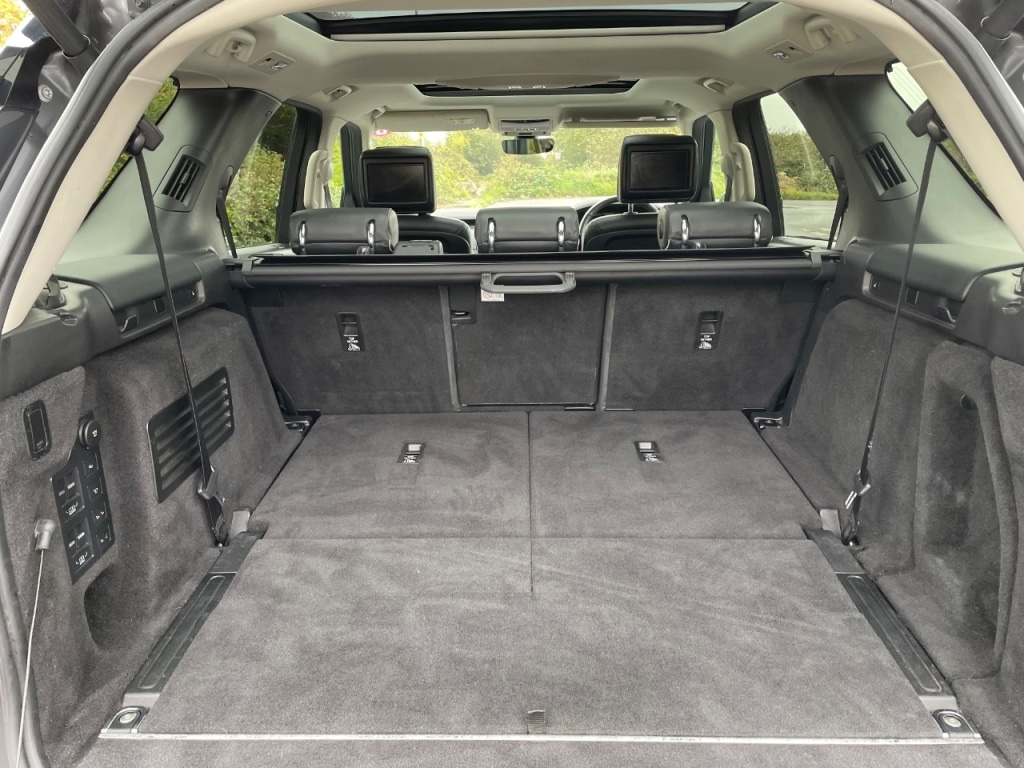 Used Land Rover Discovery 2018 for sale - 75997835: Photo 30