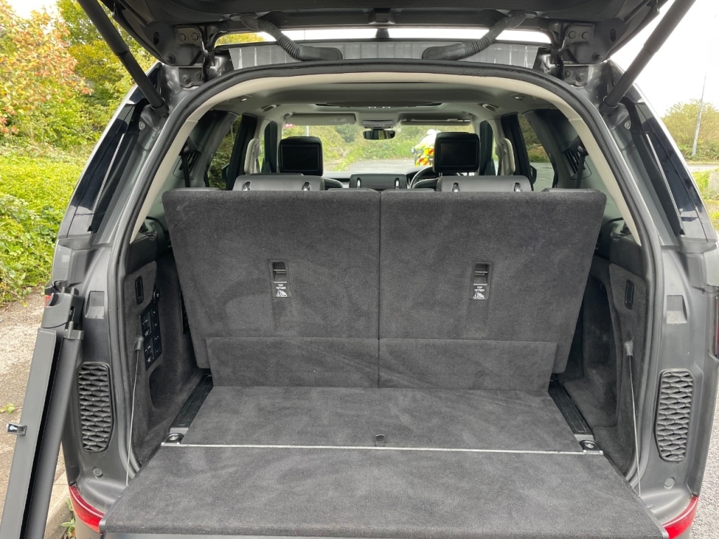 Used Land Rover Discovery 2018 for sale - 75997835: Photo 32