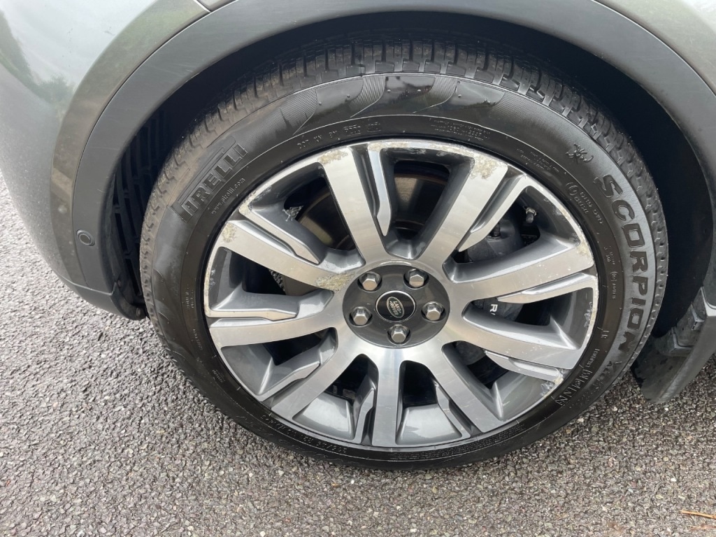 Used Land Rover Discovery 2018 for sale - 75997835: Photo 37