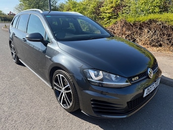 Used Volkswagen Golf 2017 for sale - 78425475: Photo
