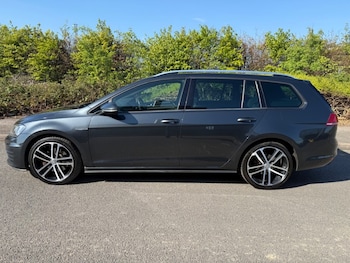 Used Volkswagen Golf 2017 for sale - 78425475: Photo