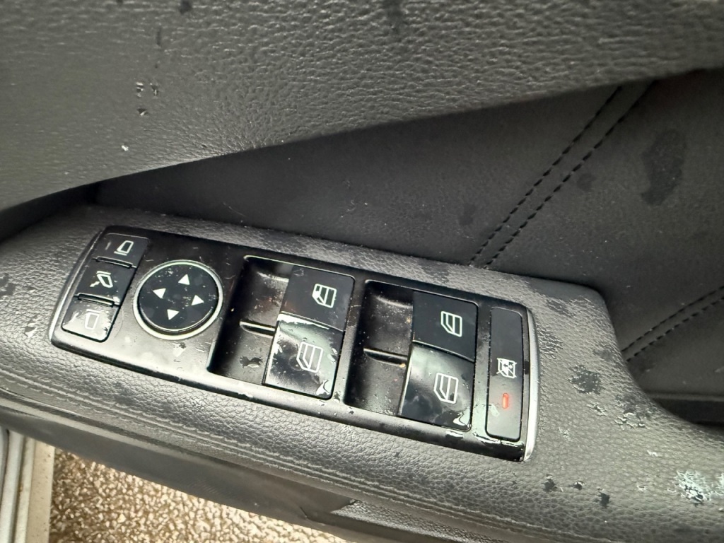 Used Mercedes-Benz E Class 2012 for sale - 77341143: Photo 14