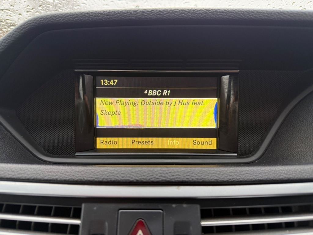 Used Mercedes-Benz E Class 2012 for sale - 77341143: Photo 19