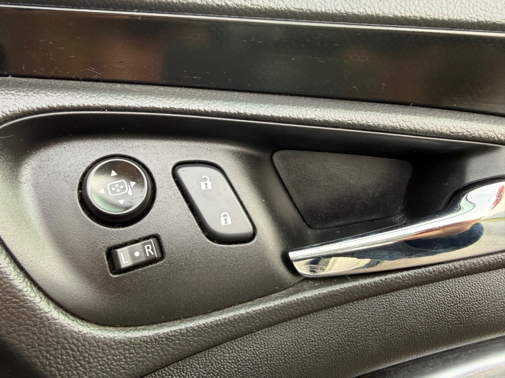 Used Vauxhall Insignia 2015 for sale - 77138808: Photo 18