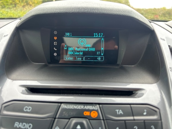 Used Ford Grand Tourneo Connect 2016 for sale - 76235171: Photo 13