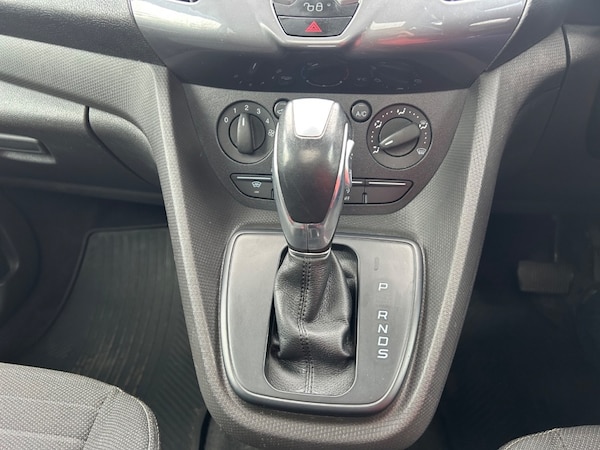 Used Ford Grand Tourneo Connect 2016 for sale - 76235171: Photo 17