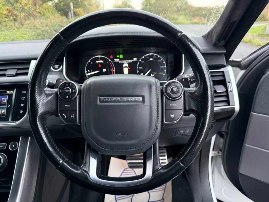 Used Land Rover Range Rover Sport 2015 for sale - 76355981: Photo 11