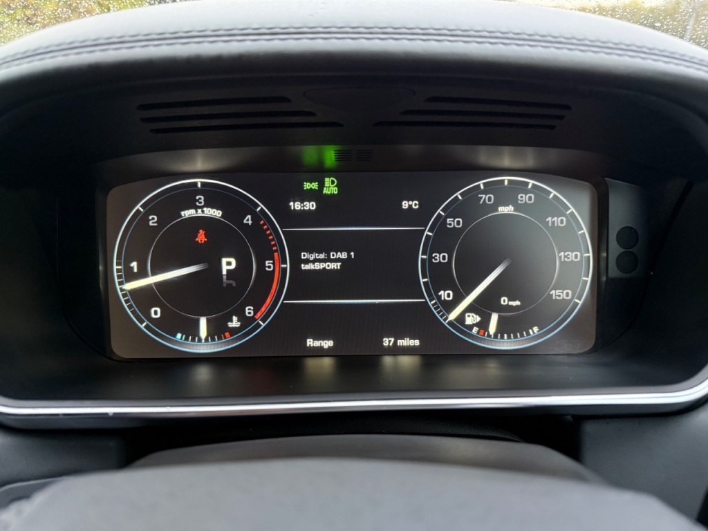 Used Land Rover Range Rover Sport 2015 for sale - 76355981: Photo 12