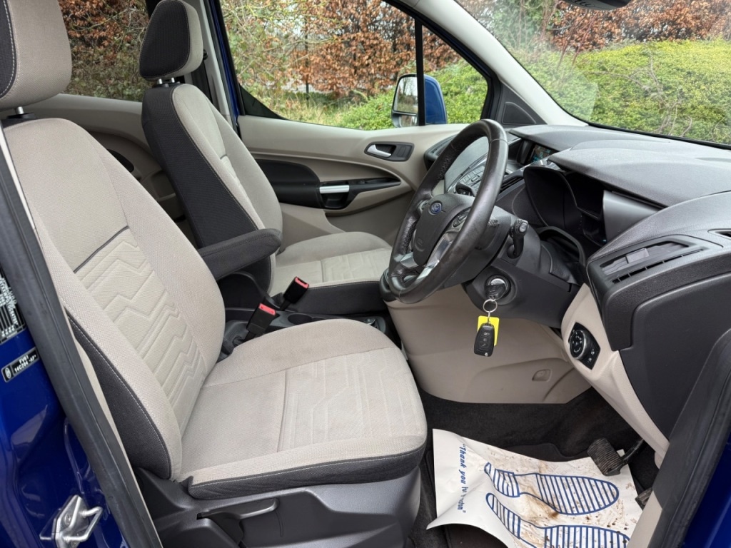 Used Ford Tourneo Connect 2016 for sale - 77493876: Photo 8