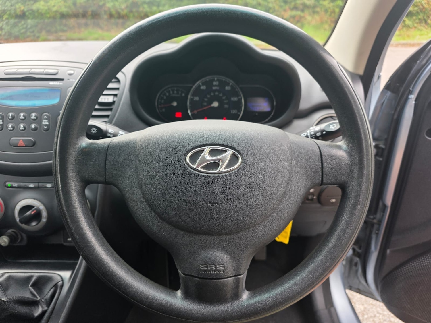 Used Hyundai i10 2011 for sale - 76144335: Photo 14