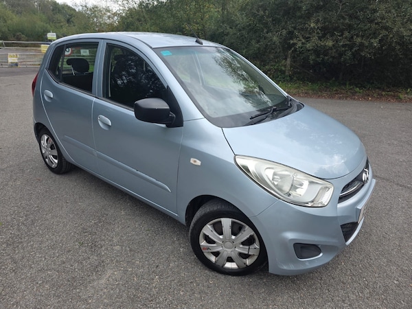 Used Hyundai i10 2011 for sale - 76144335: Photo 1