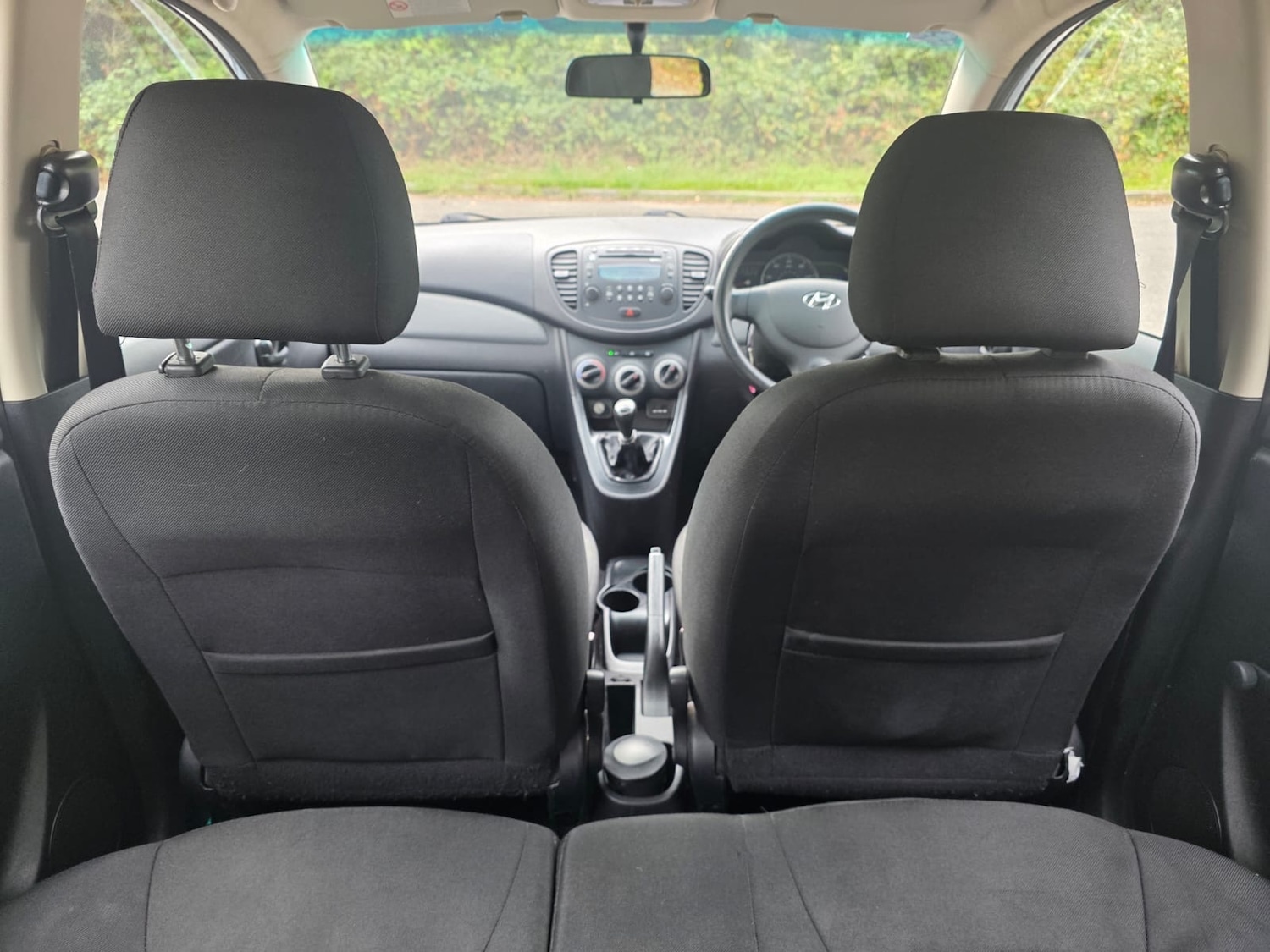 Used Hyundai i10 2011 for sale - 76144335: Photo 8