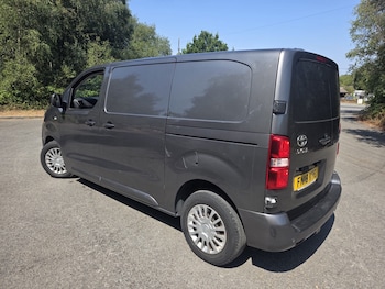 Used Toyota ProAce 2018 for sale - 79343931: Photo
