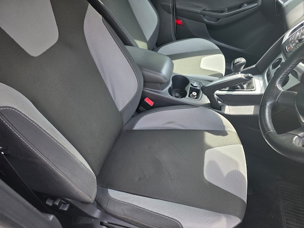 Used Ford Focus 2011 for sale - 75615606: Photo 9