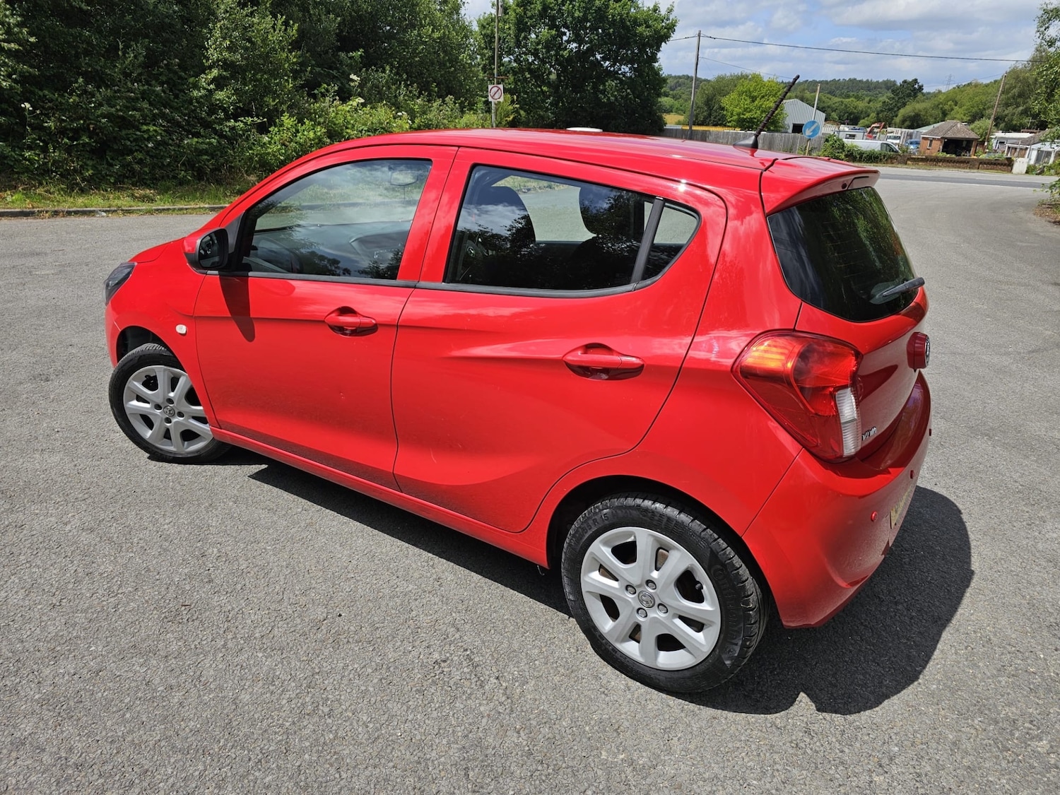 Used Vauxhall Viva 2017 for sale - 76156820: Photo 2