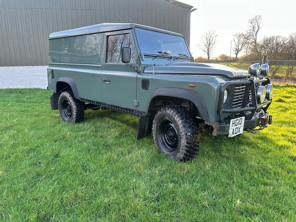 Used Land Rover Defender 2010 for sale - 75667560: Photo 1