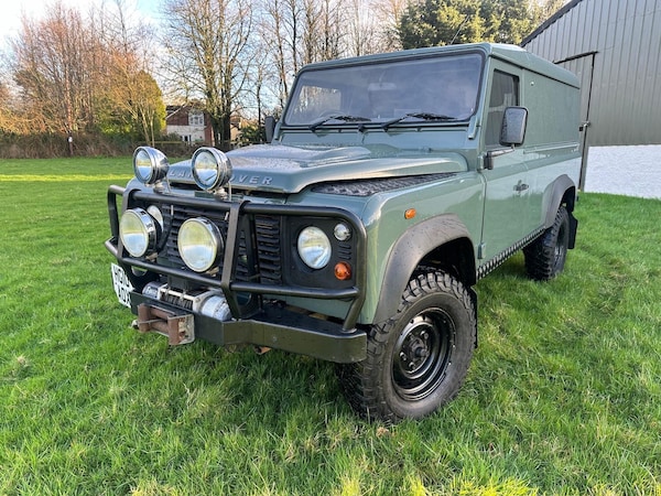 Used Land Rover Defender 2010 for sale - 75667560: Photo 3