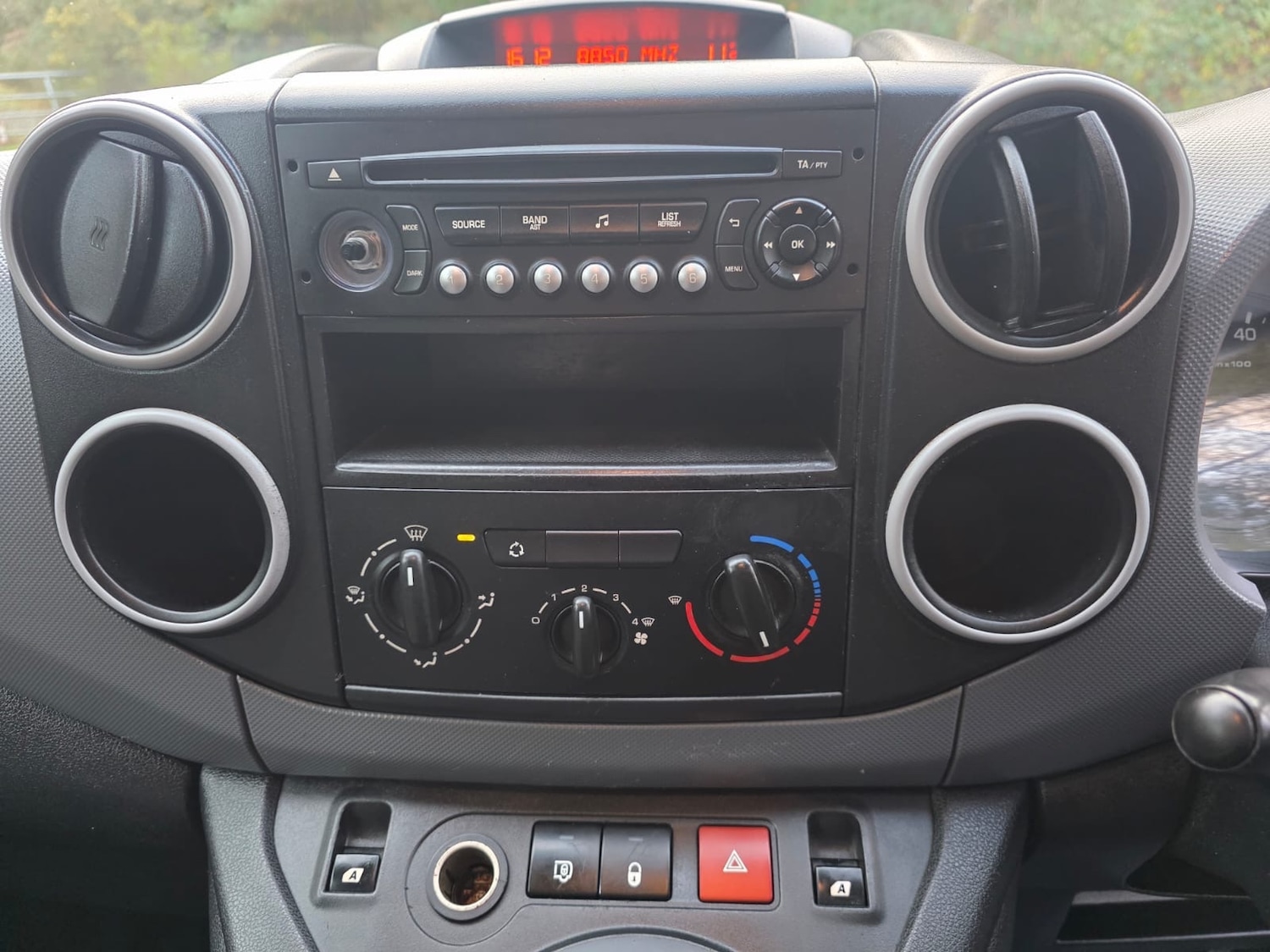 Used Peugeot Partner 2014 for sale - 76737906: Photo 9