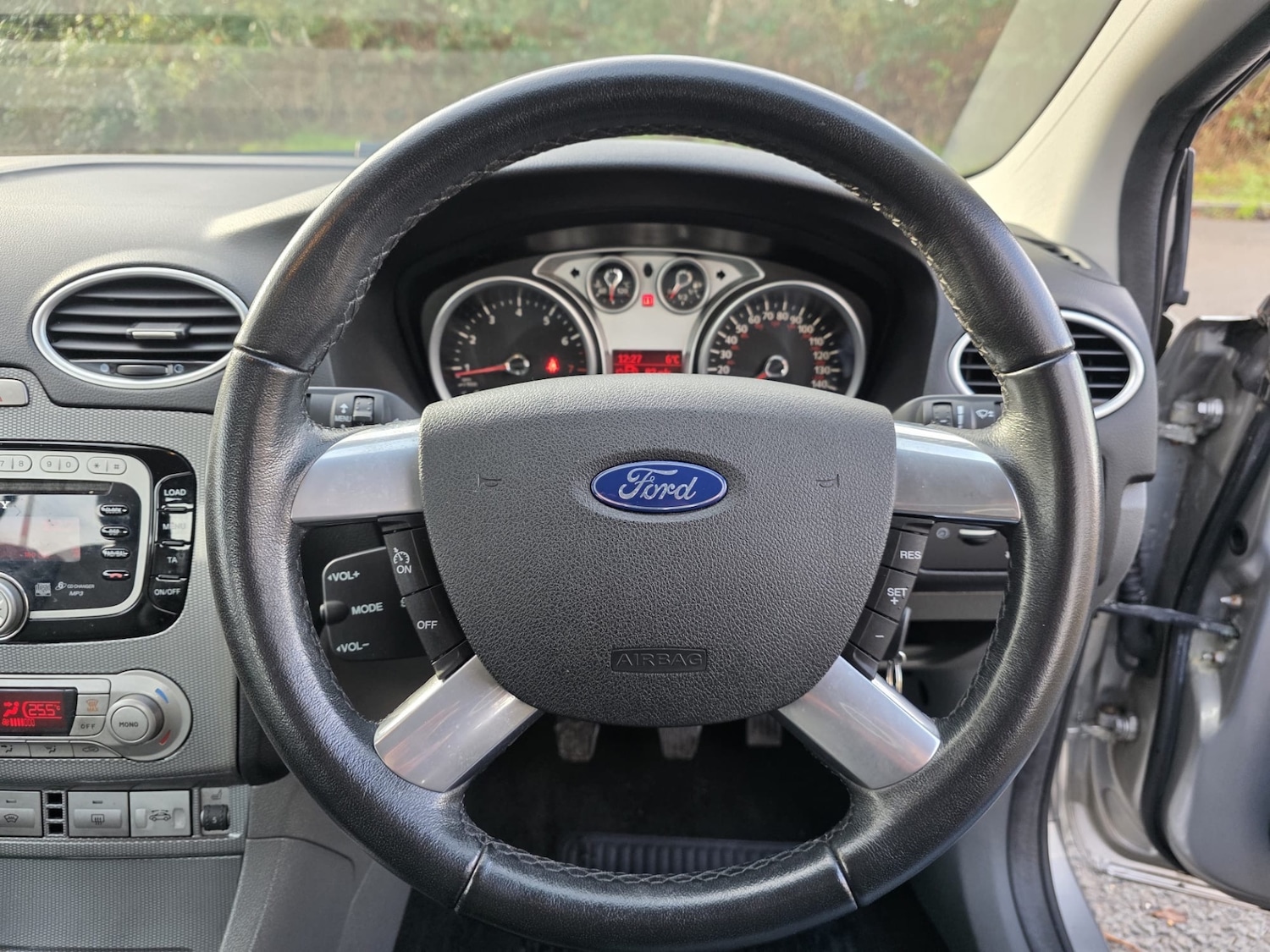 Used Ford Focus CC 2010 for sale - 77663694: Photo 16