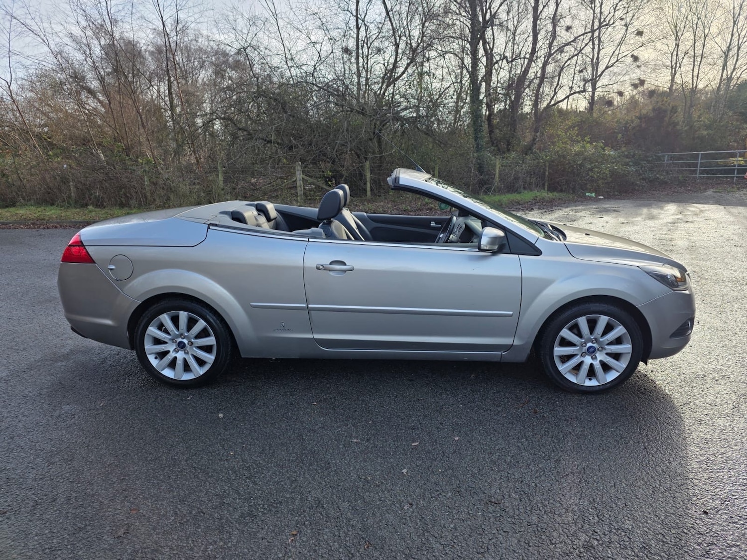 Used Ford Focus CC 2010 for sale - 77663694: Photo 9