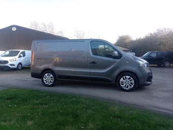 Renault Trafic feature image