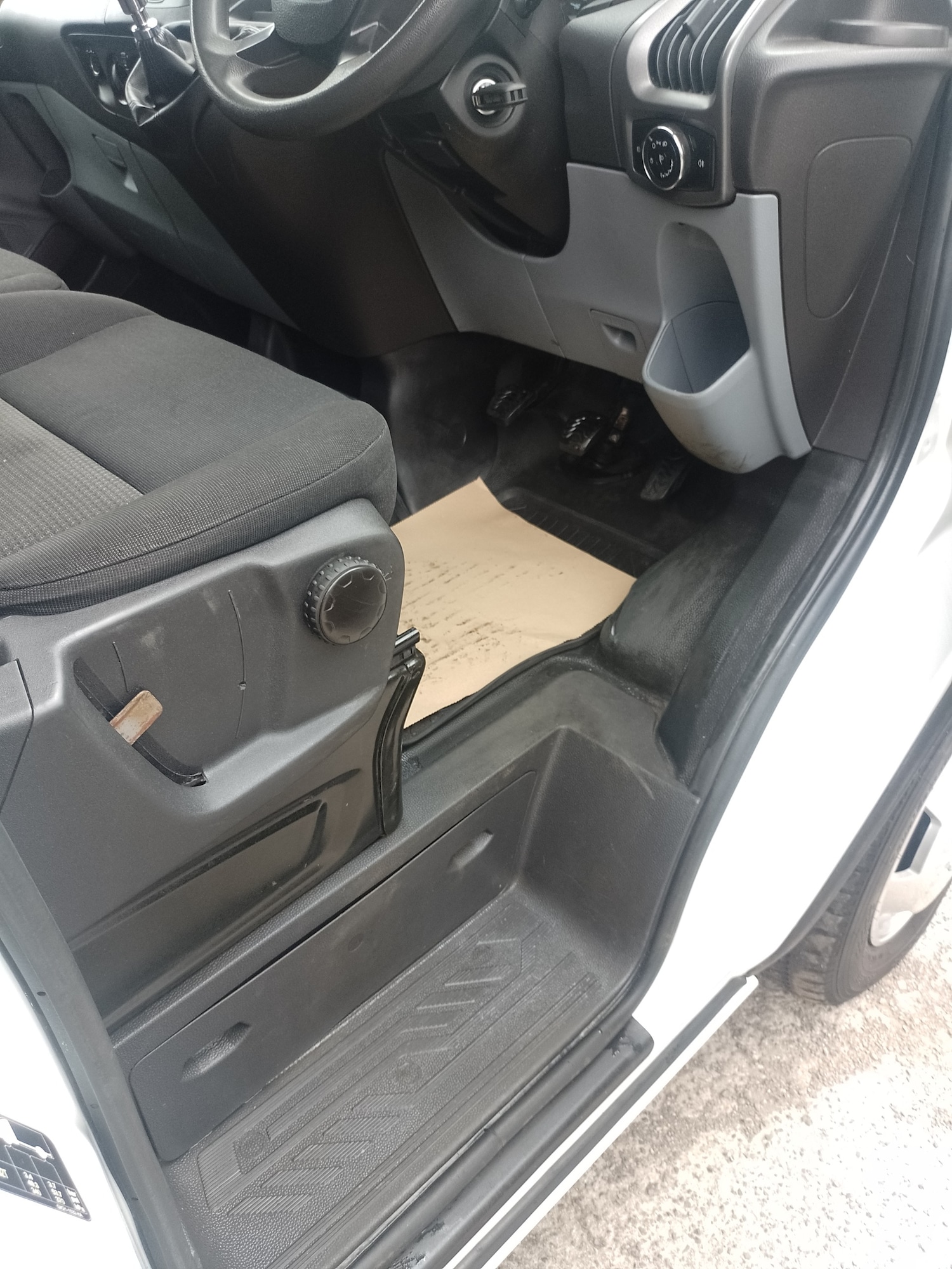 Used Ford Transit Custom 2017 for sale - 76831228: Photo 8