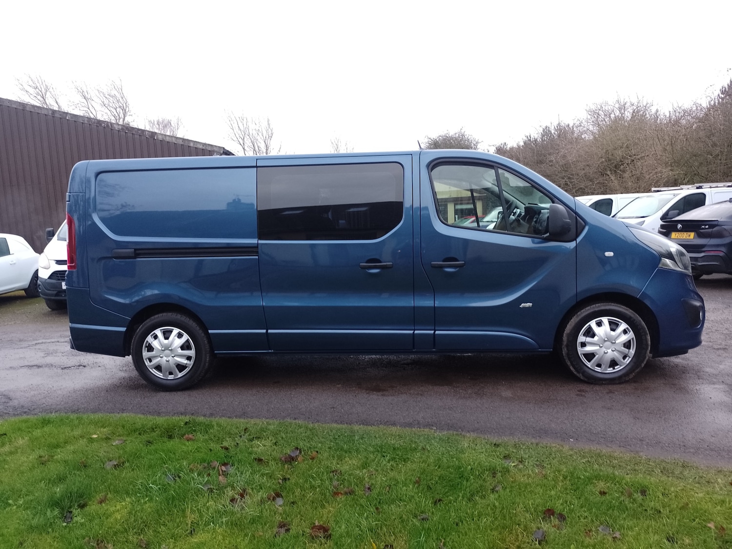 Used Vauxhall Vivaro 2015 for sale - 76765072: Photo 2